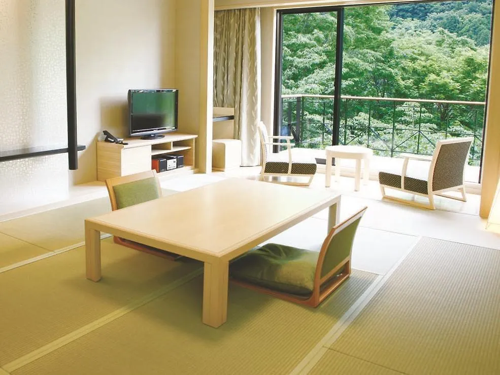 Hotel Hatsuhana Hakone 4*,